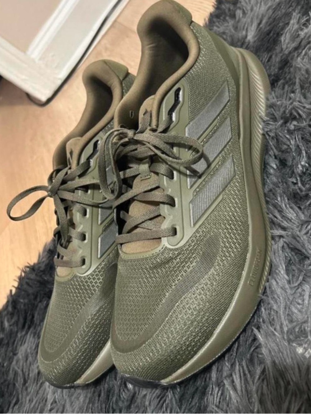 adidas Men's Olive/Khaki Low-Top Athletic Sneakers